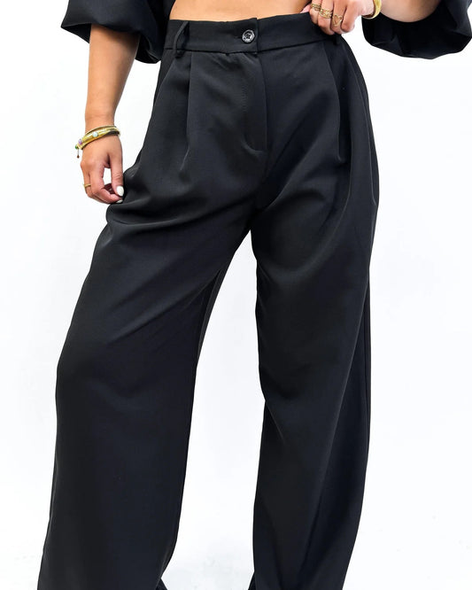 Pantalón negro ancho